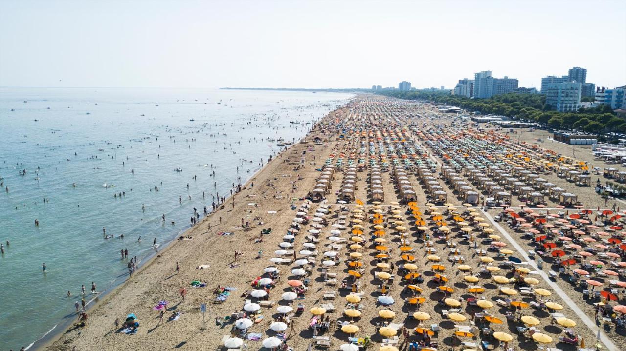 Appartamenti Fungo Lignano Sabbiadoro Esterno foto
