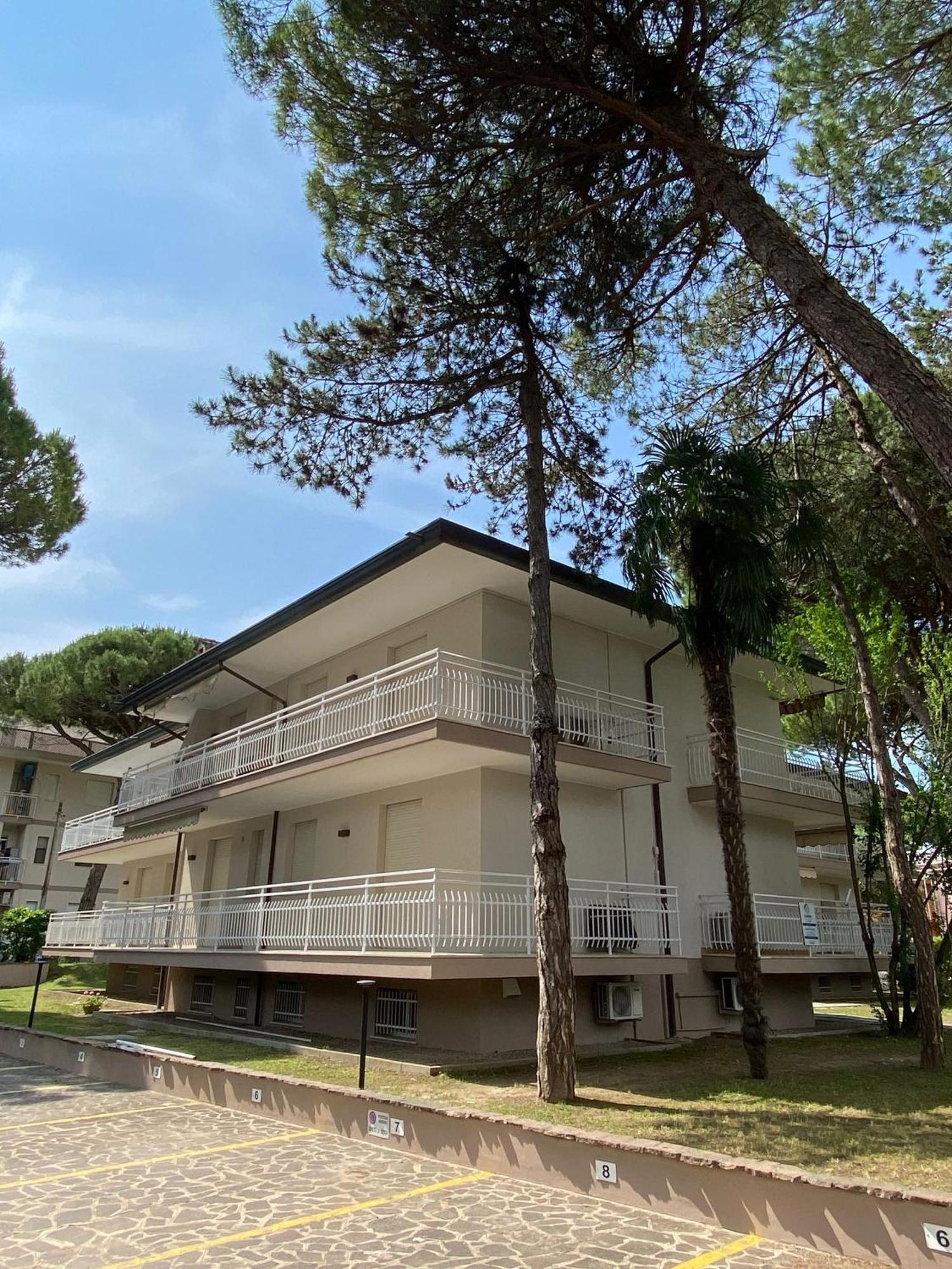 Appartamenti Fungo Lignano Sabbiadoro Esterno foto